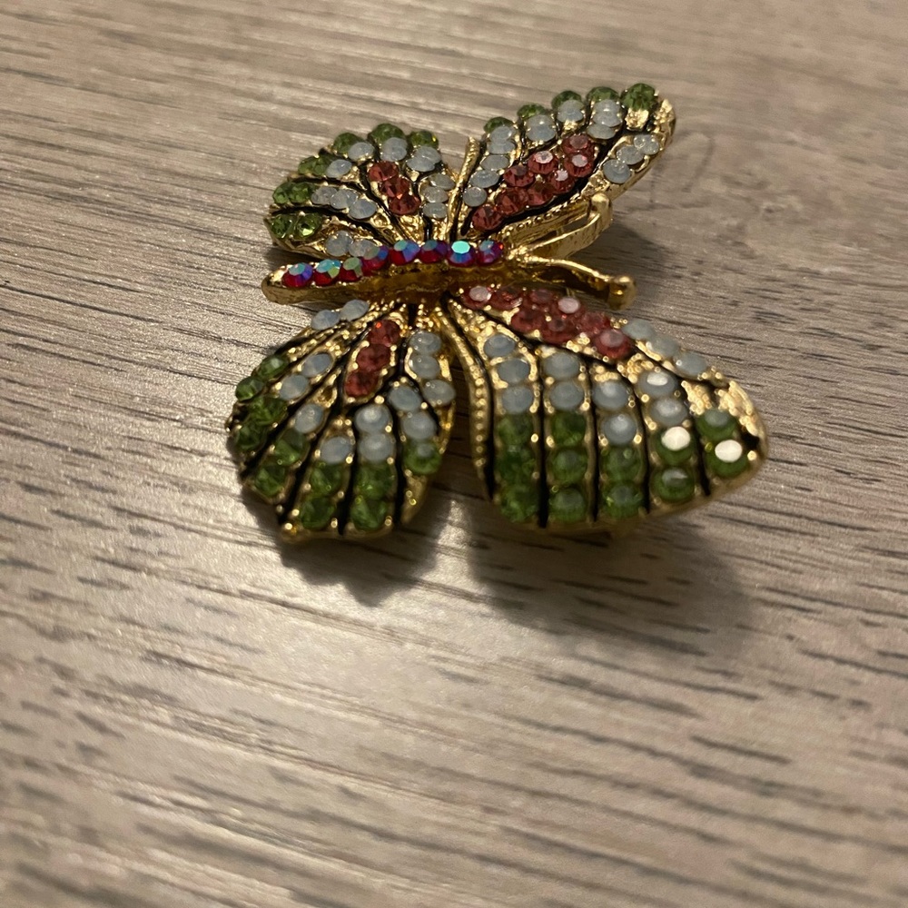 Butterfly Rhinestone Brooch - Picture 3 of 4